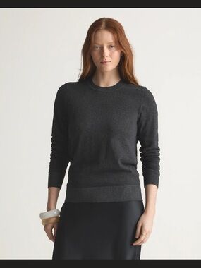 Quince Lightweight Cotton Cashmere Crew Sweater in Heather Charcoal